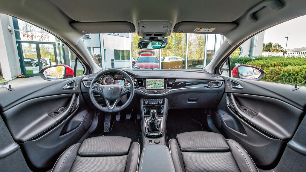 Gründlich überarbeitetes Astra-Cockpit.